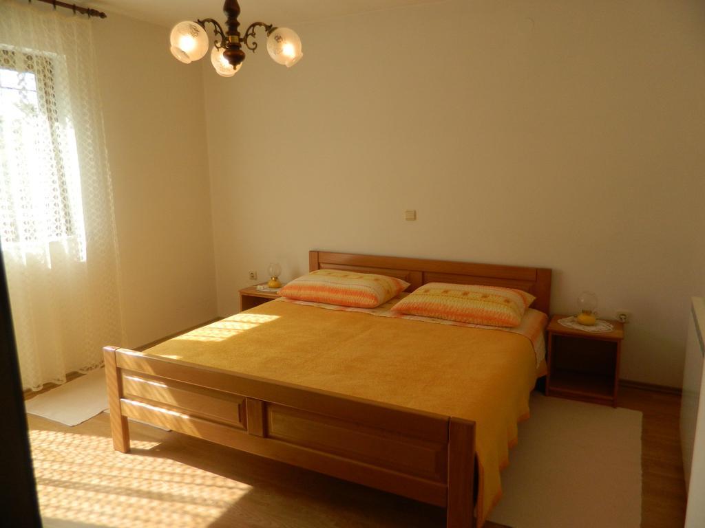 Vacation Home Kuca Za Odmor Krasno Polje Rum bild